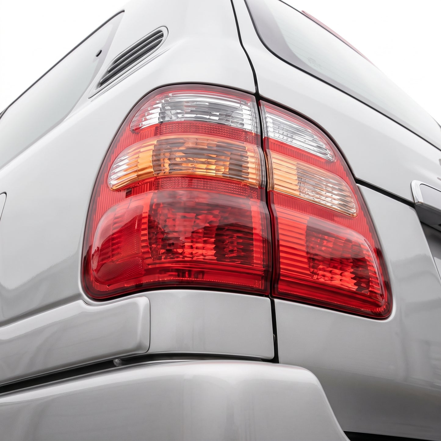 Toyota LandCruiser 100 / 105 Series Wagon (1998 - 2007) OEM Style Tail Lights LH + RH