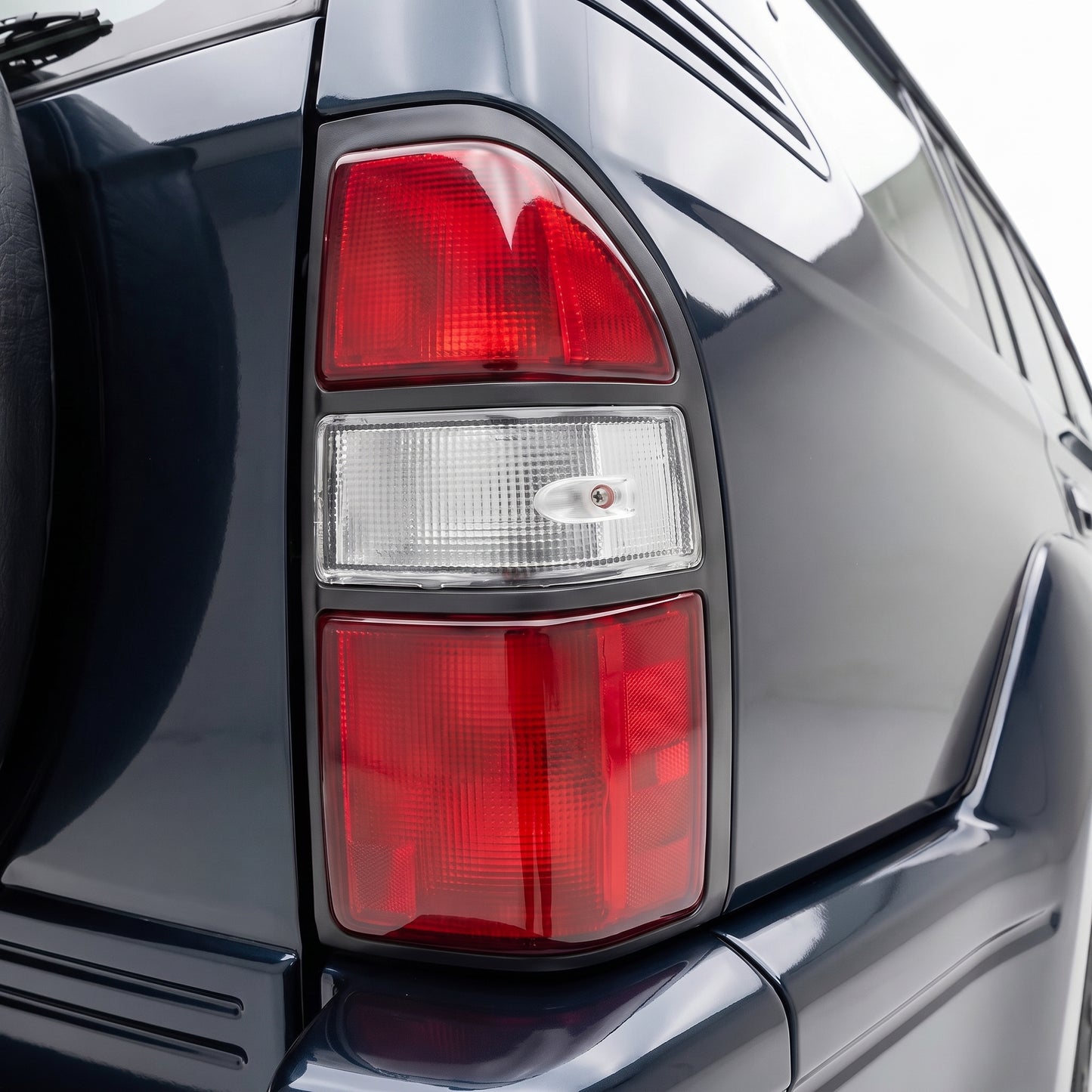 Toyota Prado 90 / 95 Series (1996 - 1999) Halogen Tail Lights LH + RH