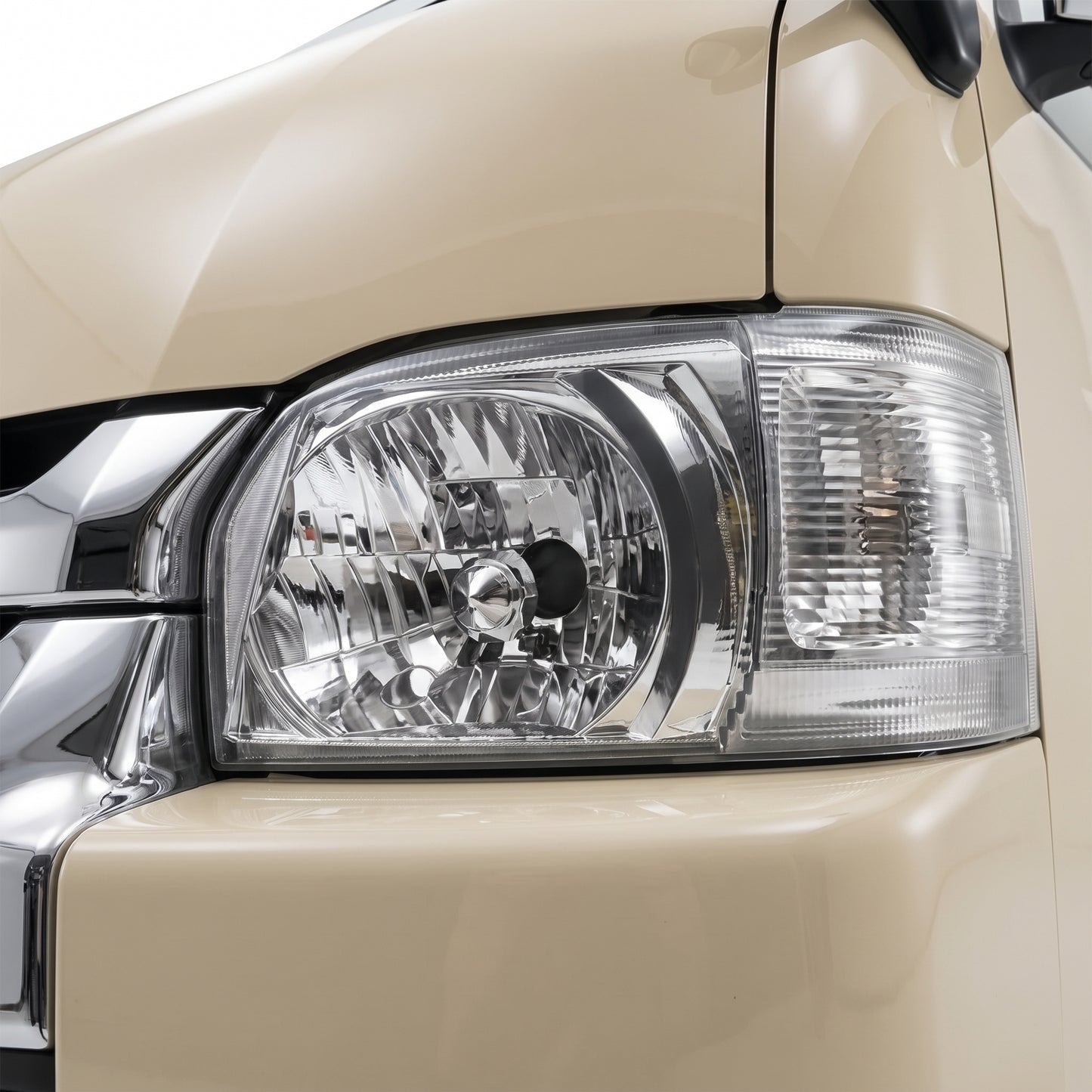 Toyota Hiace H200 / TRH / KDH Van Bus (2005 - 2010) OEM Style Headlights LH + RH