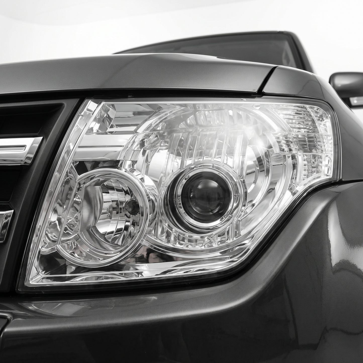Mitsubishi Pajero NS / NT / NW (2006 - 2010) Electric OEM Style Headlights LH + RH