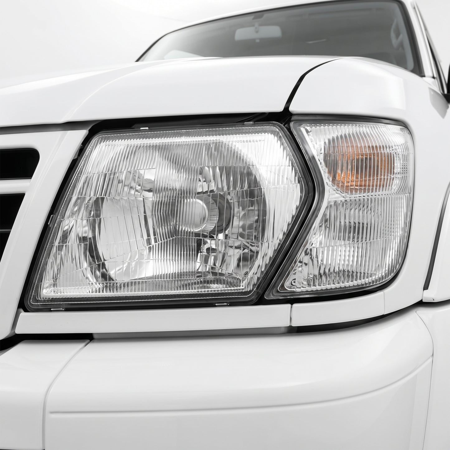 Nissan Patrol GU Y61 / TY61 (1997 - 2001) Headlights LH + RH