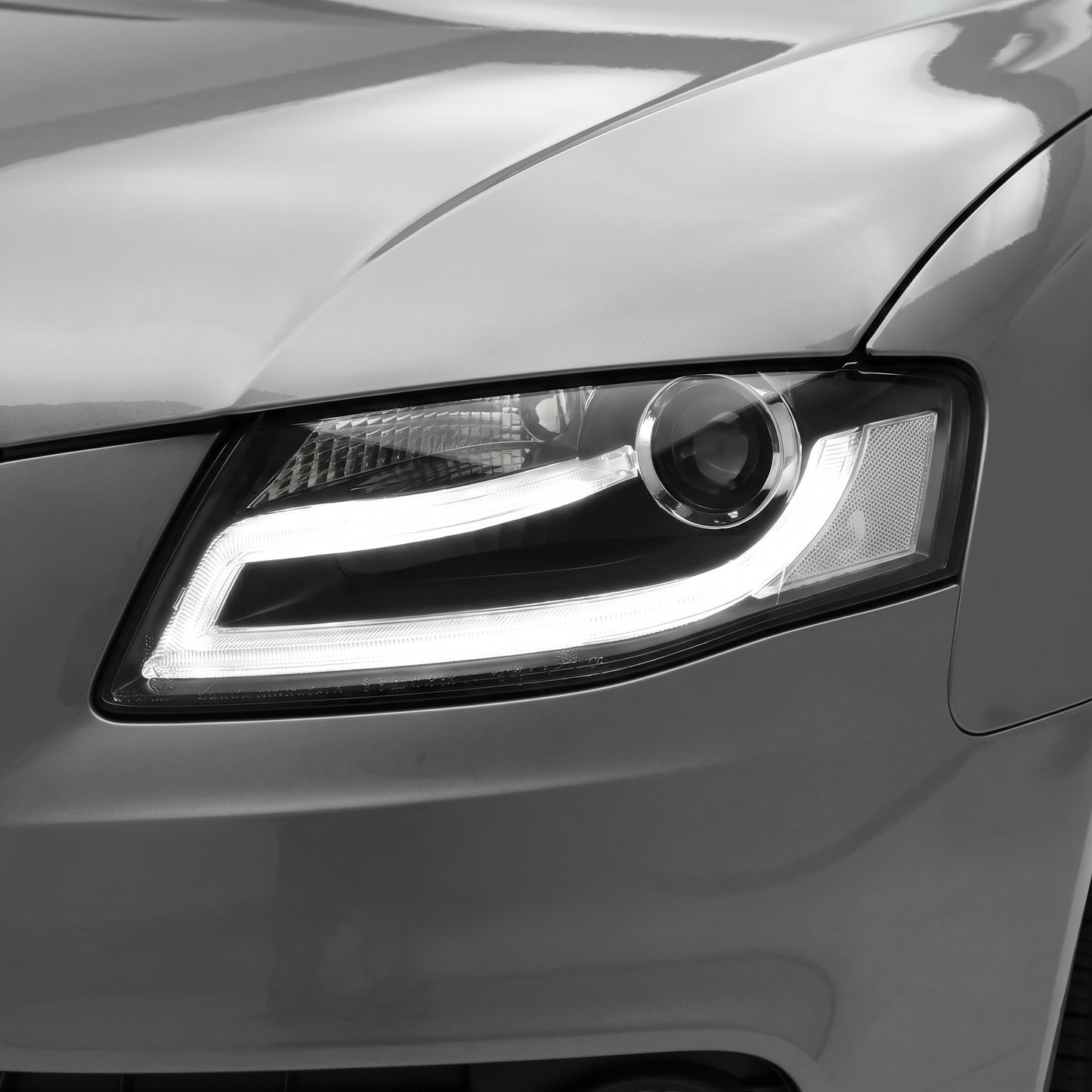 Audi A4 B8 Pre-Facelift (2009 - 2012) LED DRL Dual Beam Projector HID Headlights LH + RH