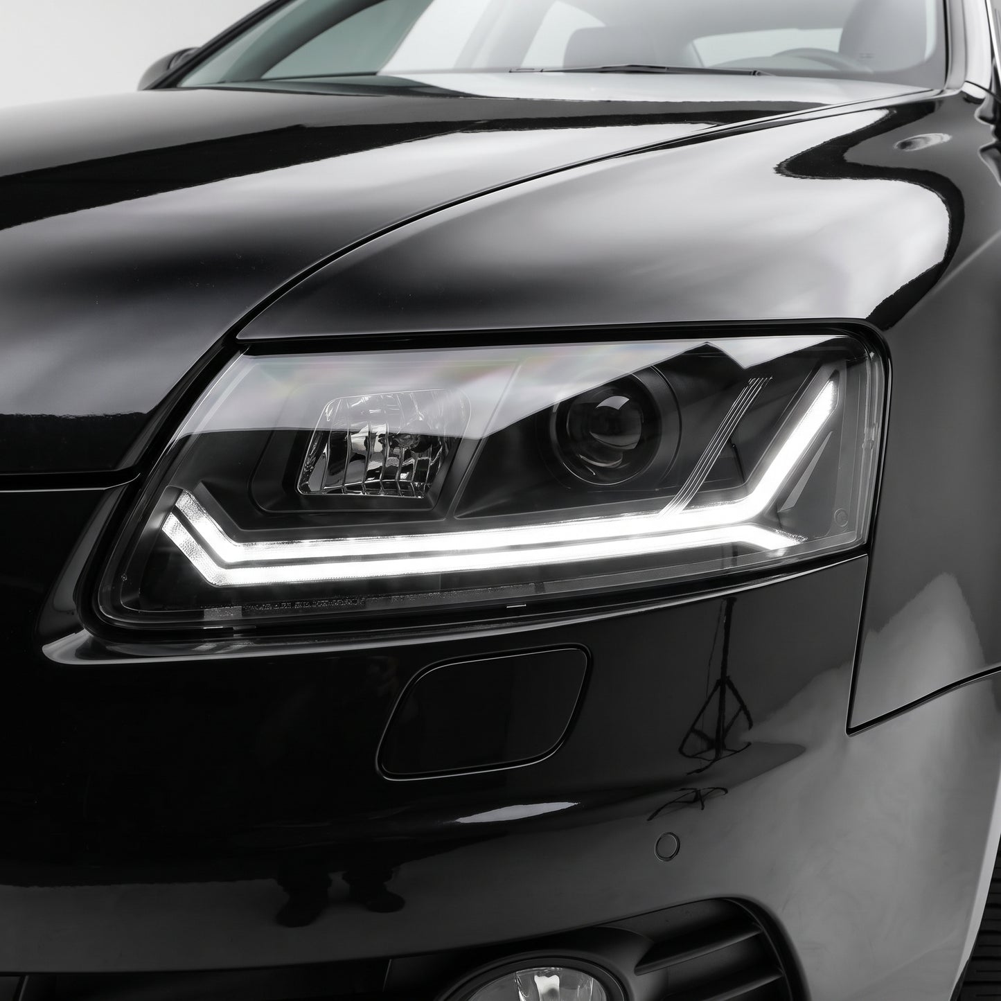 Audi A6 C6 (2004 - 2011) Sequential Black LED DRL Projector Headlights LH + RH