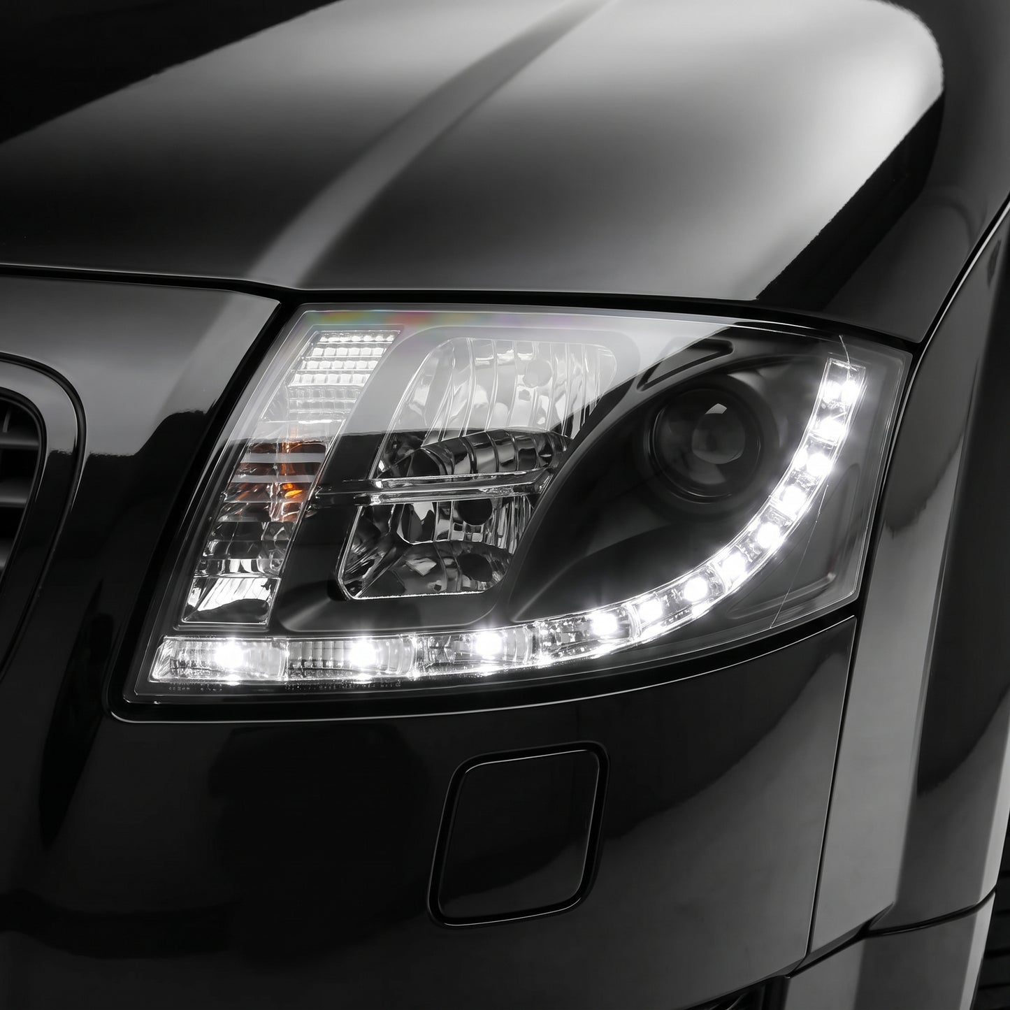 Audi TT 8N (1999 - 2005) LED DRL Projector Headlights LH + RH