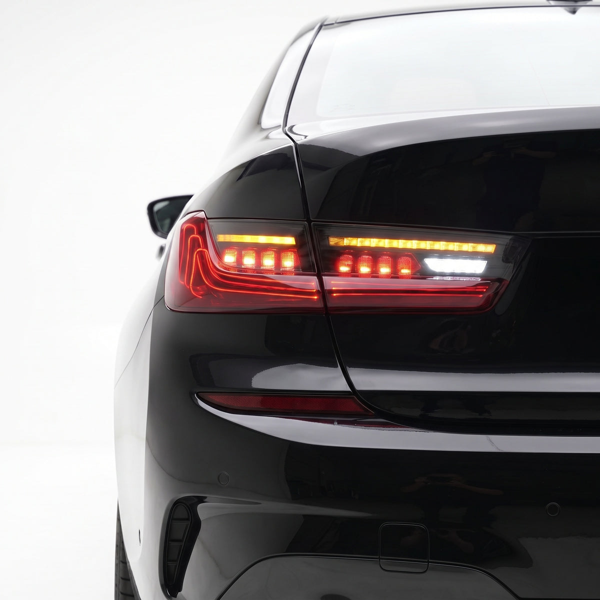 BMW 3-Series G20 (2019 - 2022) Sequential Red Full LED Tail Lights LH + RH installed close-up