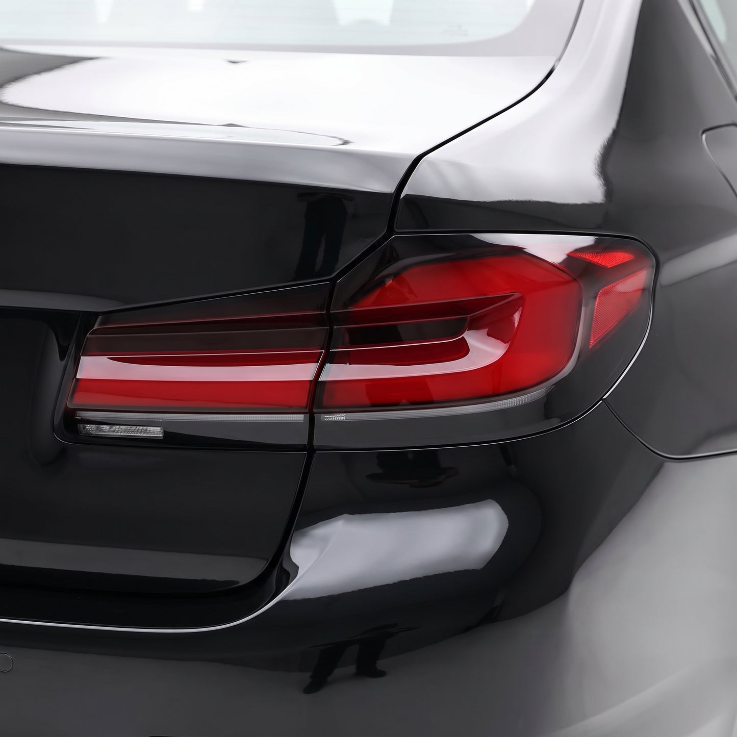 BMW 5-Series G30 (2018 - 2020) Sequential Red LED Tail Lights LH + RH