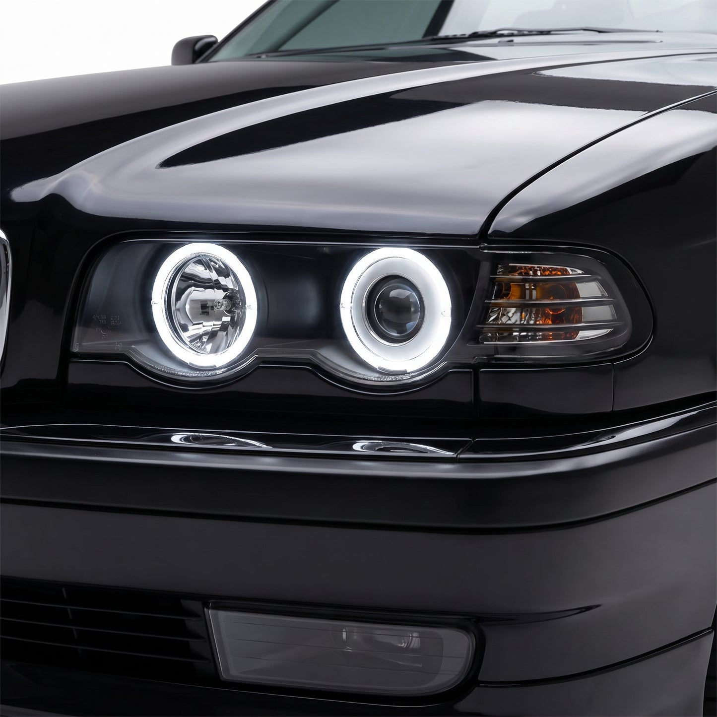BMW 7 Series E38 (1995 - 1998) CCFL Angel-Eyes Projector Headlights LH + RH