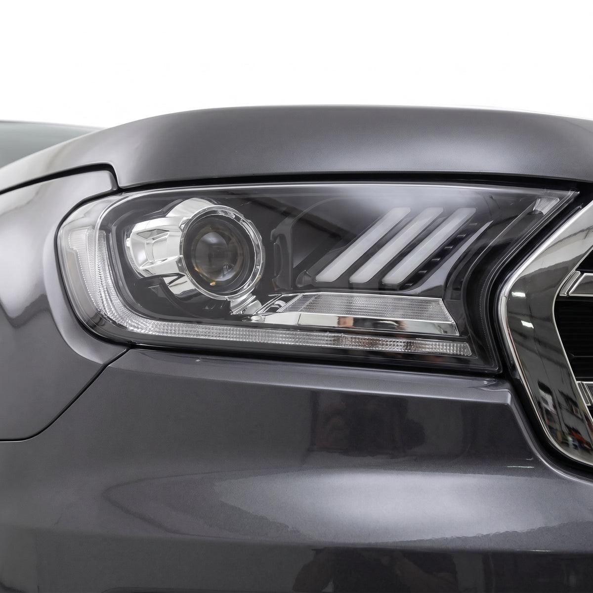 Ford Everest UA (2015 - 2021) Full LED DRL Dual beam Projector Headlights LH + RH installed close-up