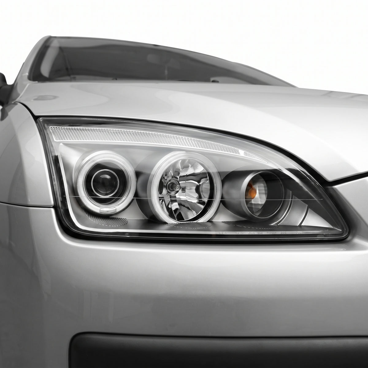Ford Focus LS / LT (2005- 2008) CCFL Angel-Eyes DRL Projector Headlights LH + RH installed close-up