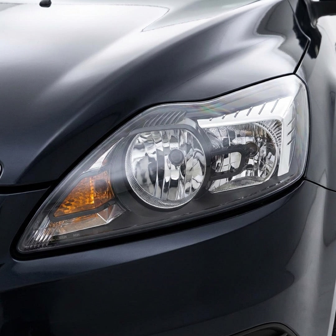 Ford Focus LV (2009 - 2011) Black OEM Style Headlights LH + RH