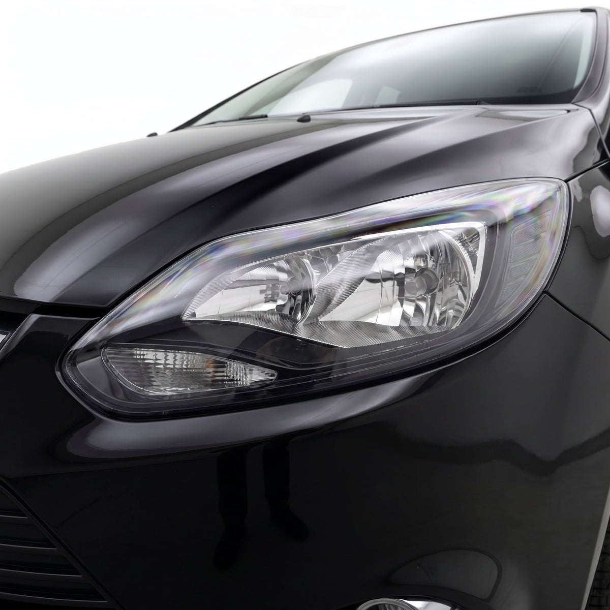 Ford Focus LW (2011 - 2012) Black OEM Style Headlights LH + RH installed close-up