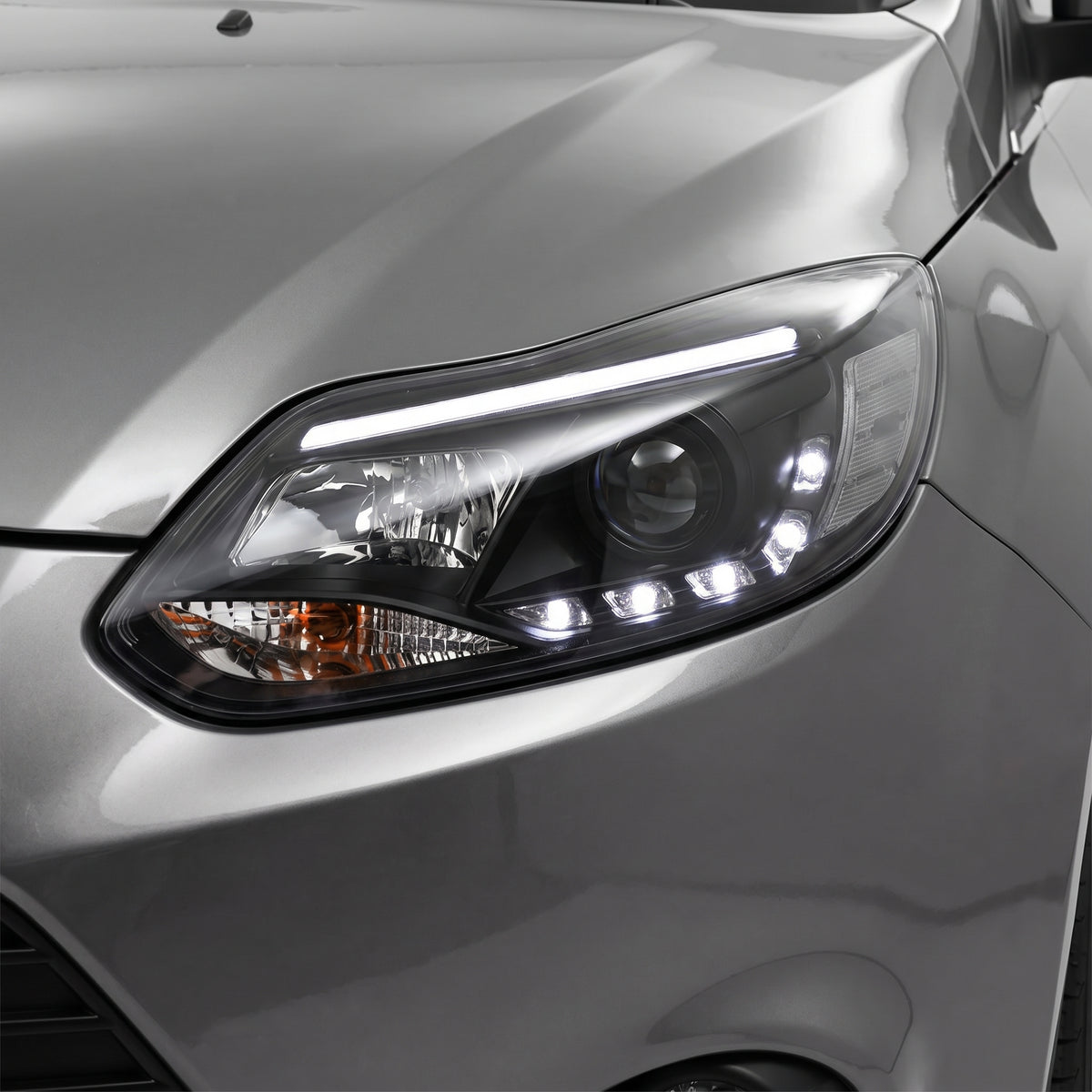 Ford Focus LW (2012- 2015) Halogen LED DRL Projector Headlights LH + RH installed