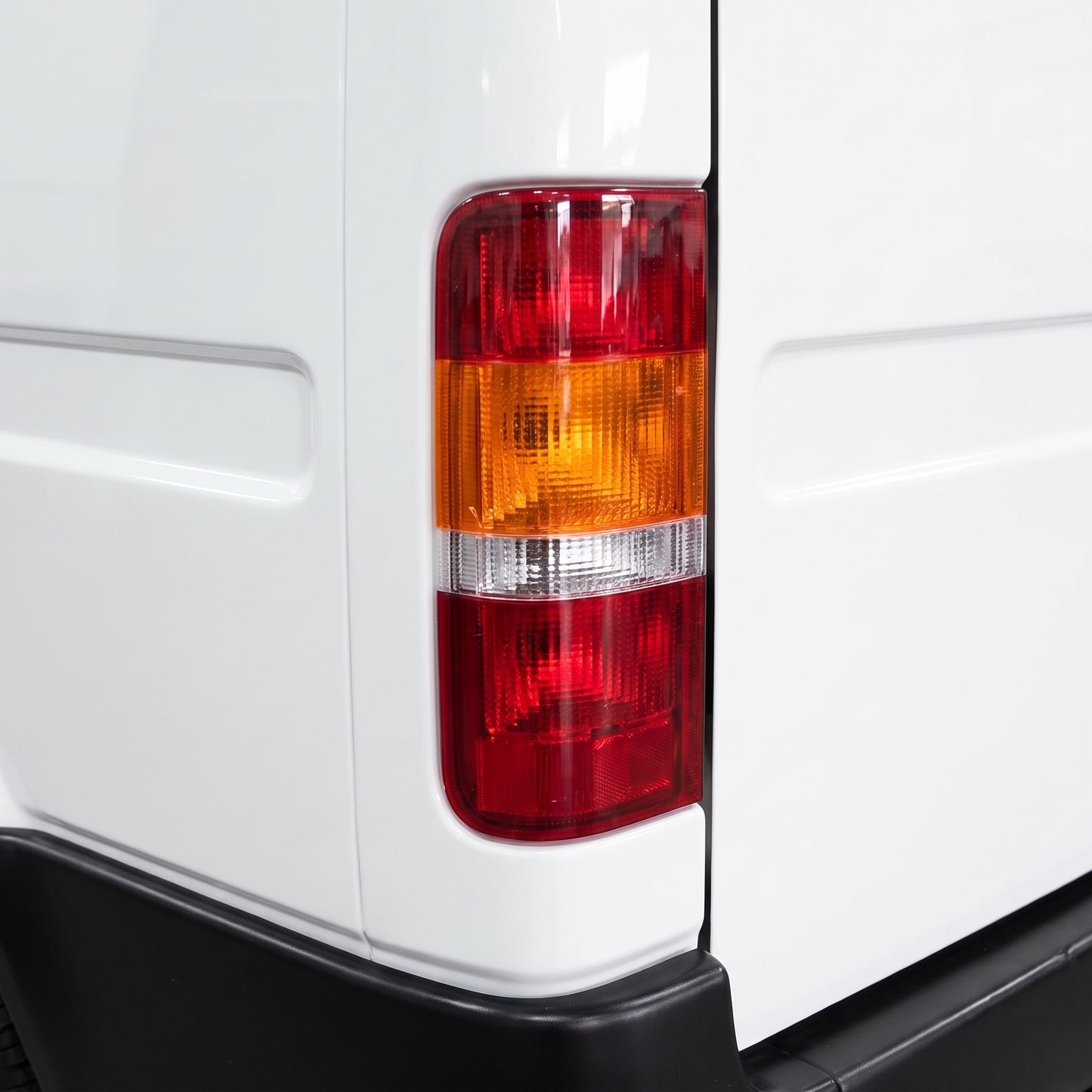 Ford Transit VE / VF / VG (1994 - 2000) Halogen Tail Lights LH + RH