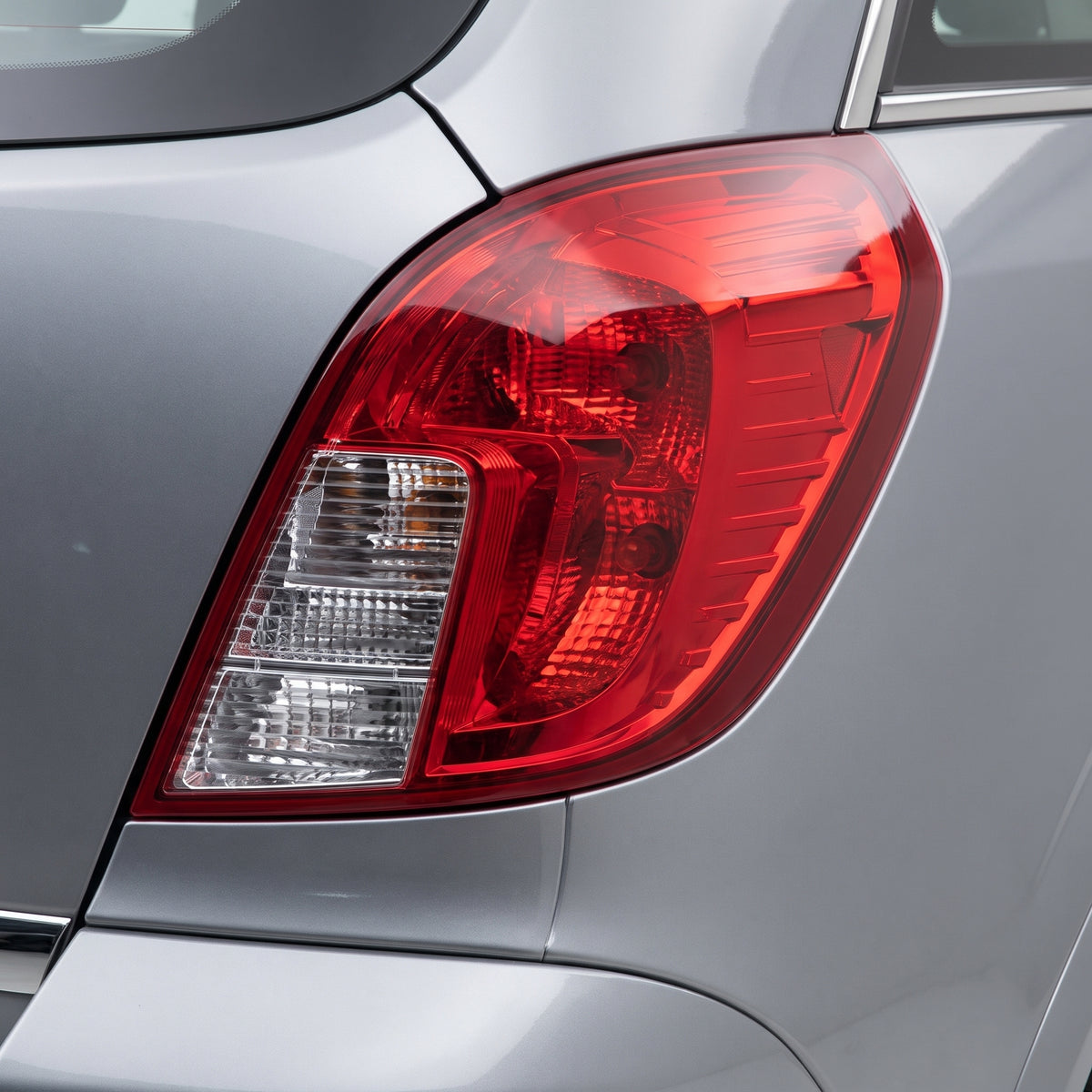 Holden Captiva 5 CG Series 2 (2011 - 2015) Genuine Tail Lights LH + RH installed