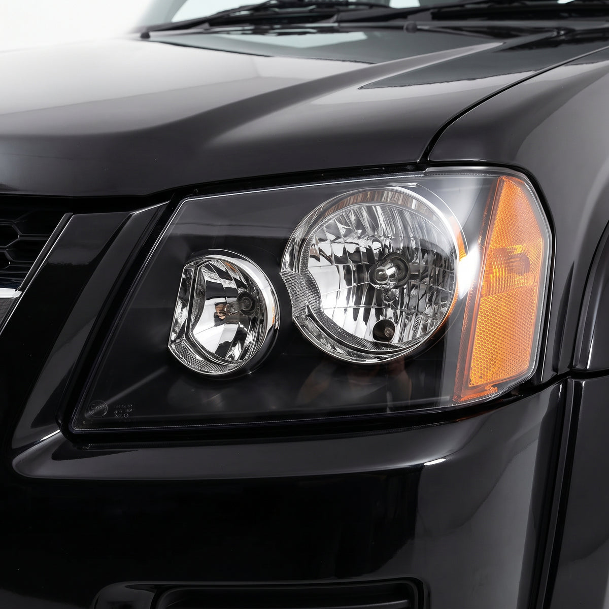 Holden Colorado RC 2/4 Door (2008 - 2012) Headlights LH + RH