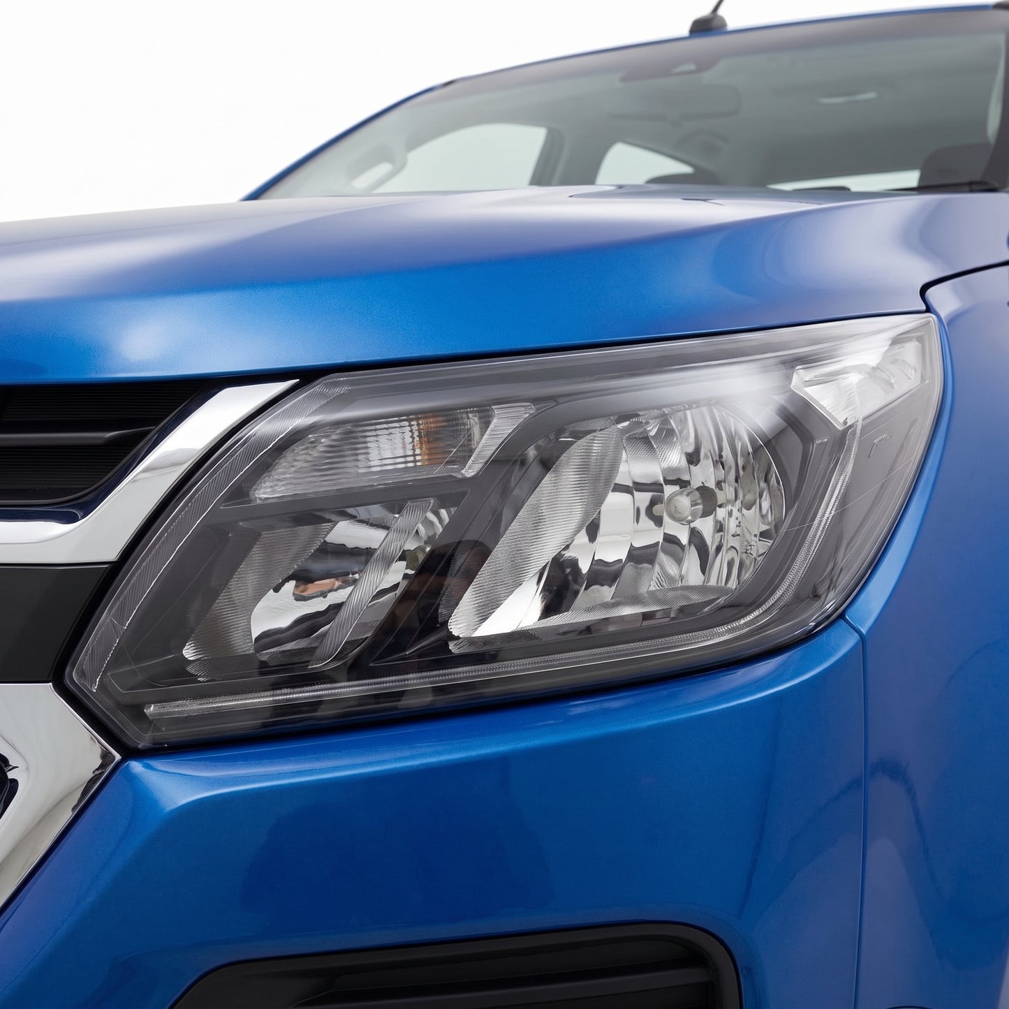Holden Colorado RG Series 2 (2016 - 2020) OEM Style Headlights LH + RH