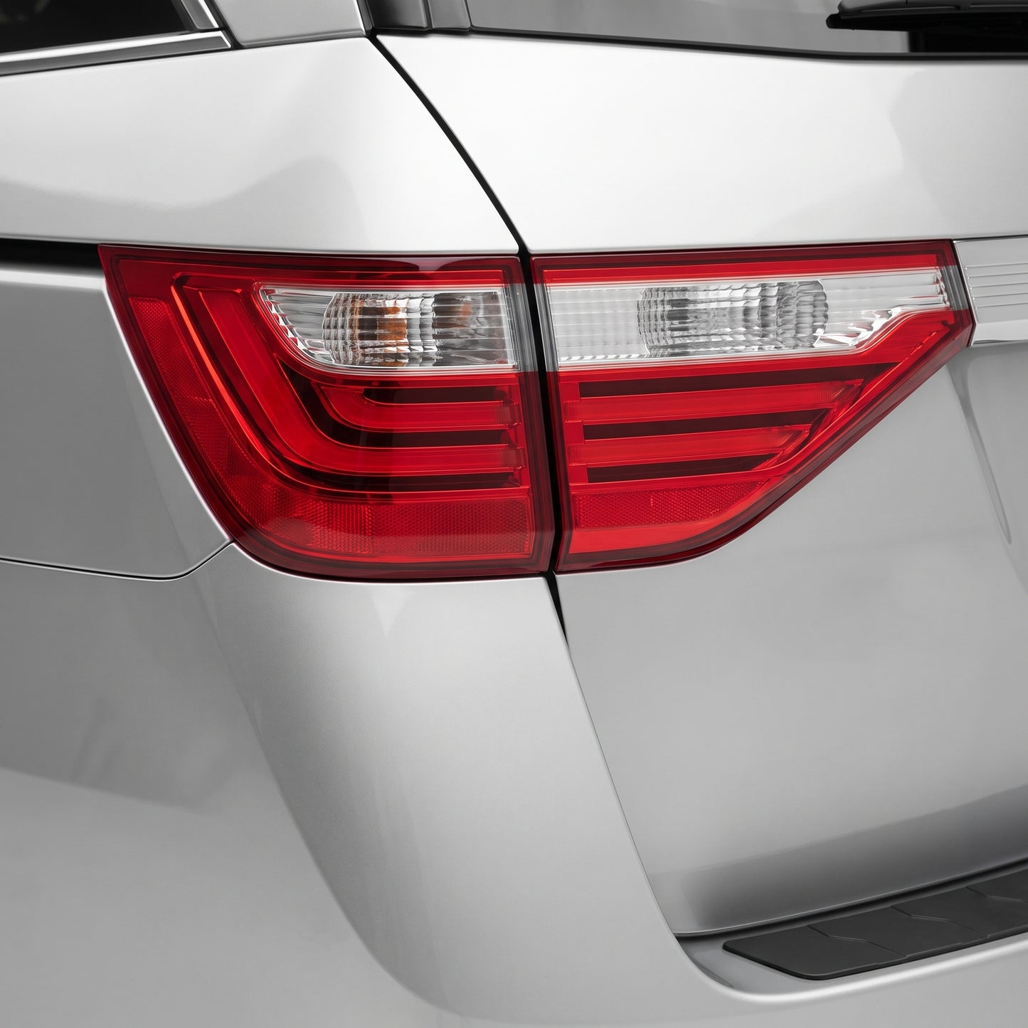 Honda Odyssey RC (2014 - 2016) OEM Style Tail Lights LH + RH