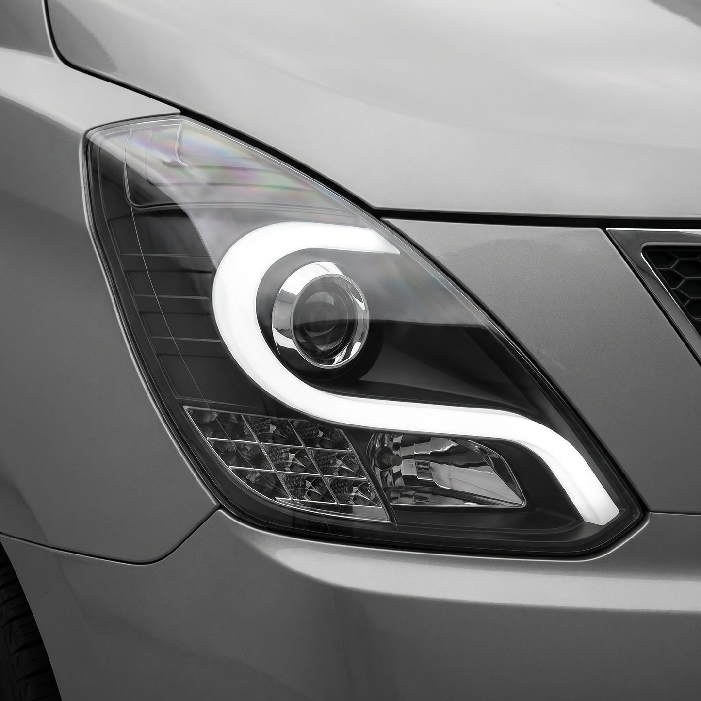 Hyundai iLoad / iMax TQ (2008 - 2018) LED DRL Projector Headlights LH + RH