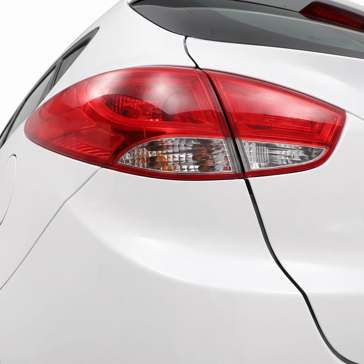 Hyundai ix35 LM SUV (2009 - 2015) OEM Style Tail Lights LH + RH installed close-up
