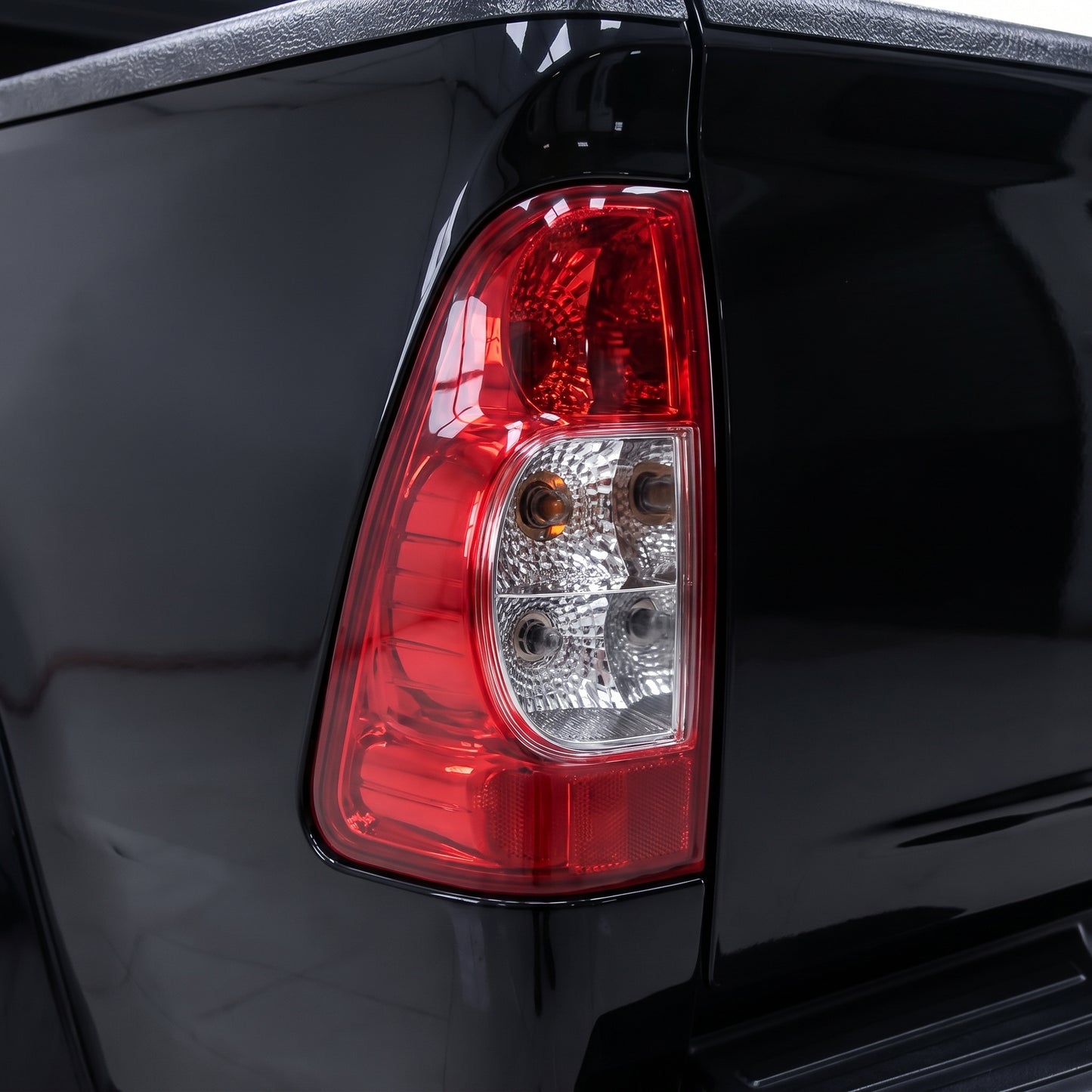 Isuzu D-Max RA / RC (2006 - 2012) Tinted Tail Lights LH + RH