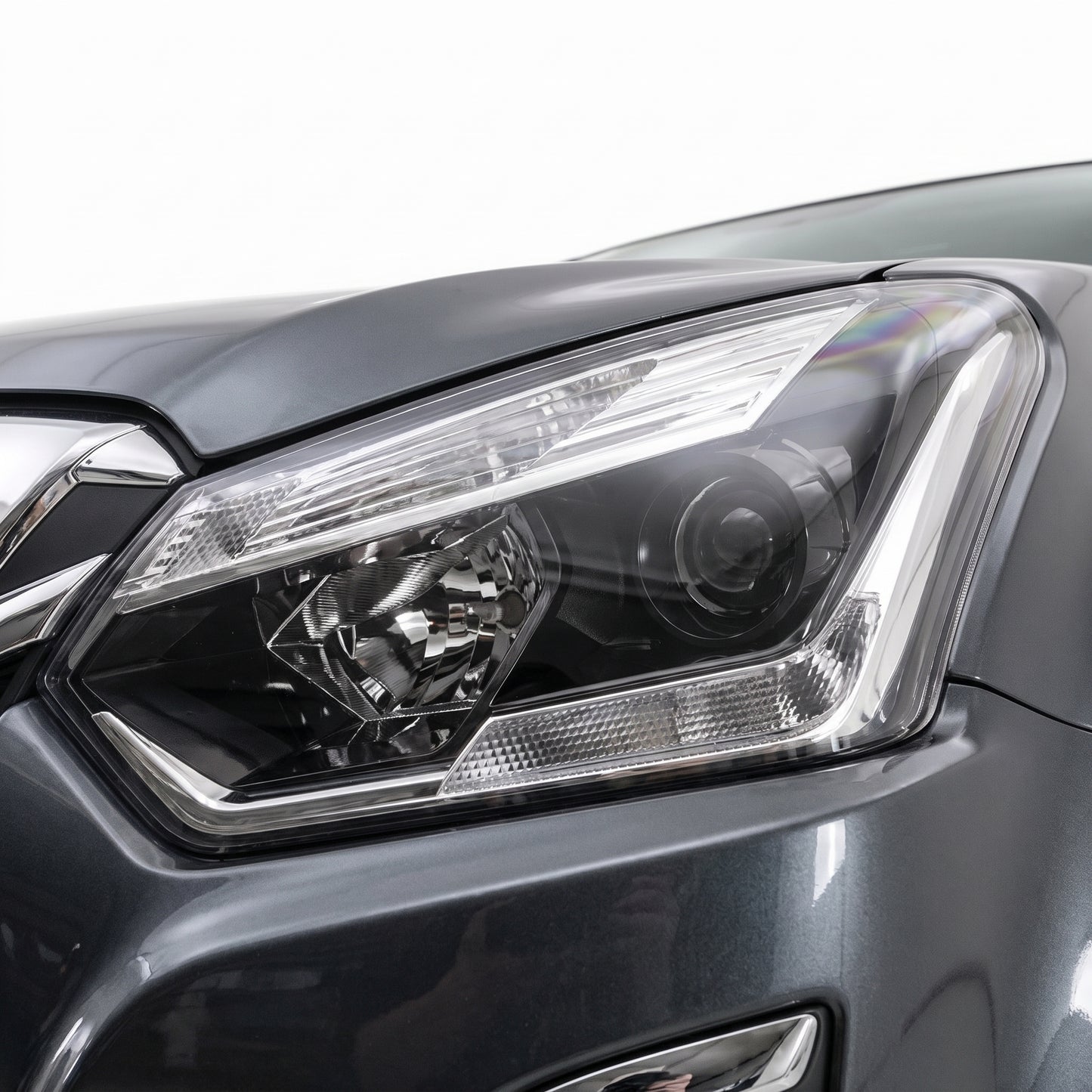 Isuzu D-Max (2016 - 2020) Black Projector LED DRL OEM Style Headlights LH + RH