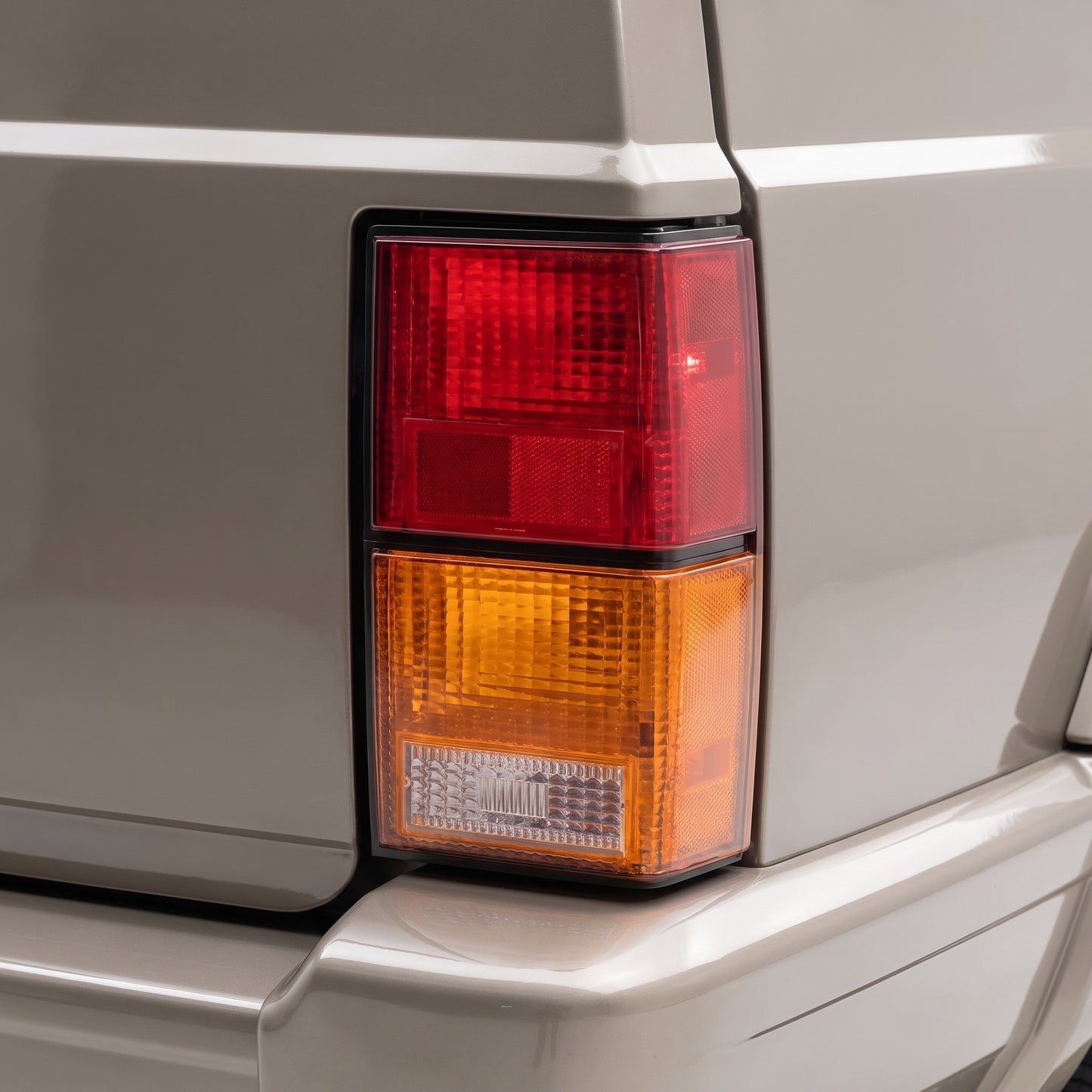 Jeep Cherokee XJ (1994 - 1997) Red and Amber Halogen Tail Lights LH + RH