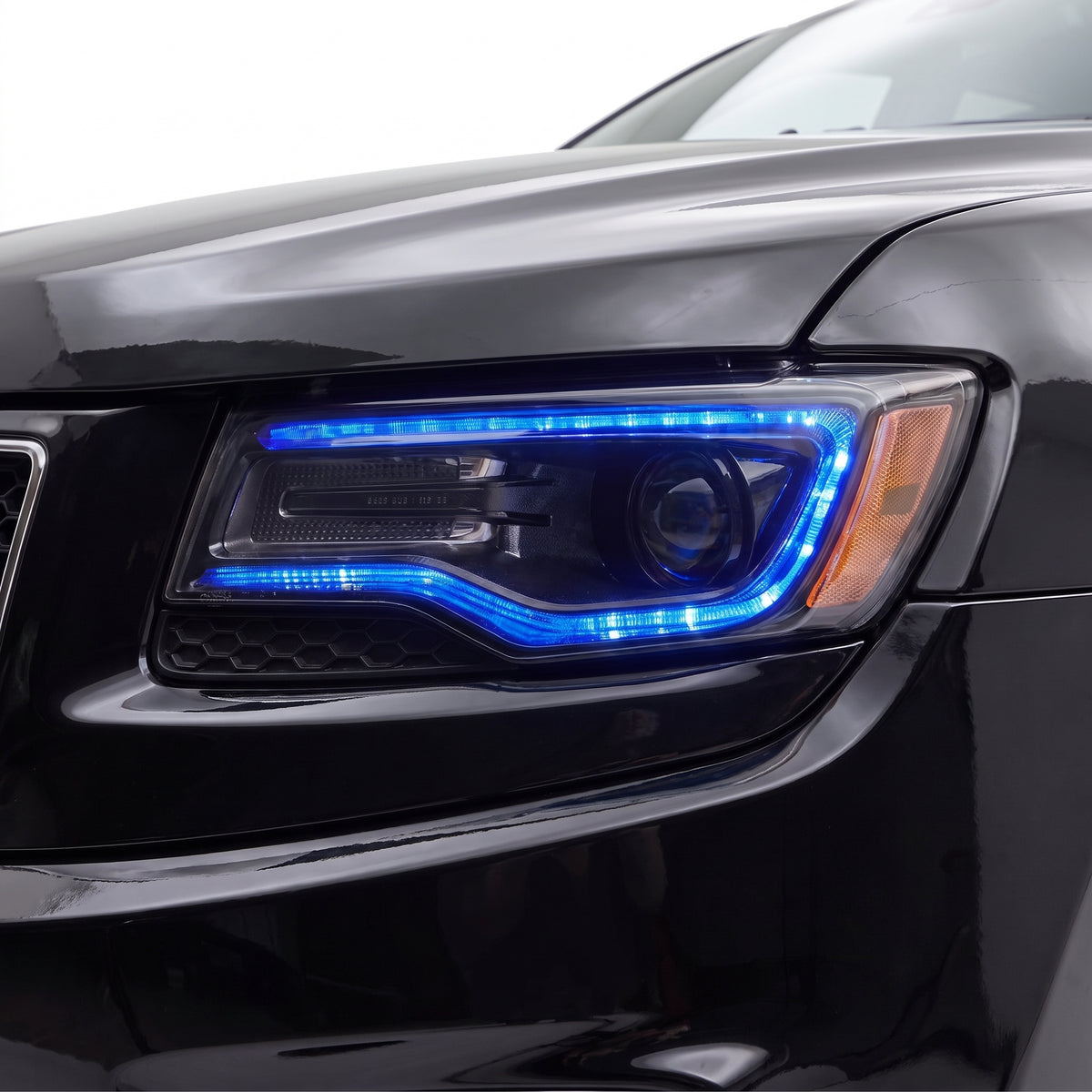 Jeep Grand Cherokee (2014 - 2022) Sequential Headlights LH + RH installed close-up