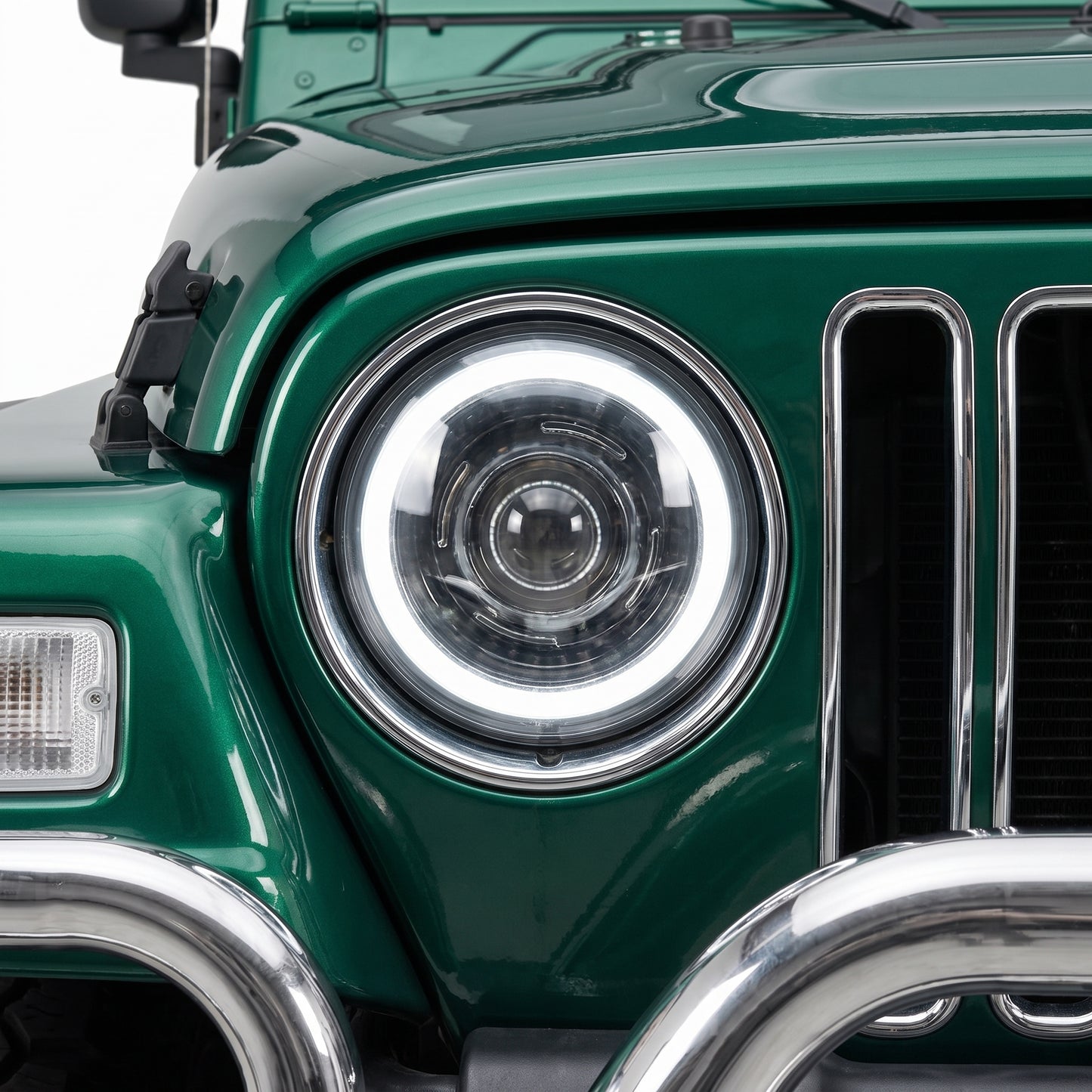 Jeep Wrangler TJ / JK (1997 - 2018) 7" Round LED Headlights LH + RH