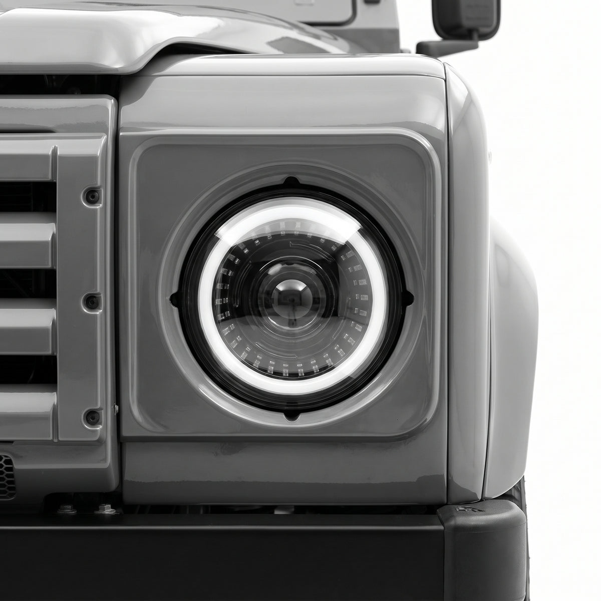 Land Rover Defender 90 L316 (1995 / 1997) 7" Round LED Headlights LH + RH installed