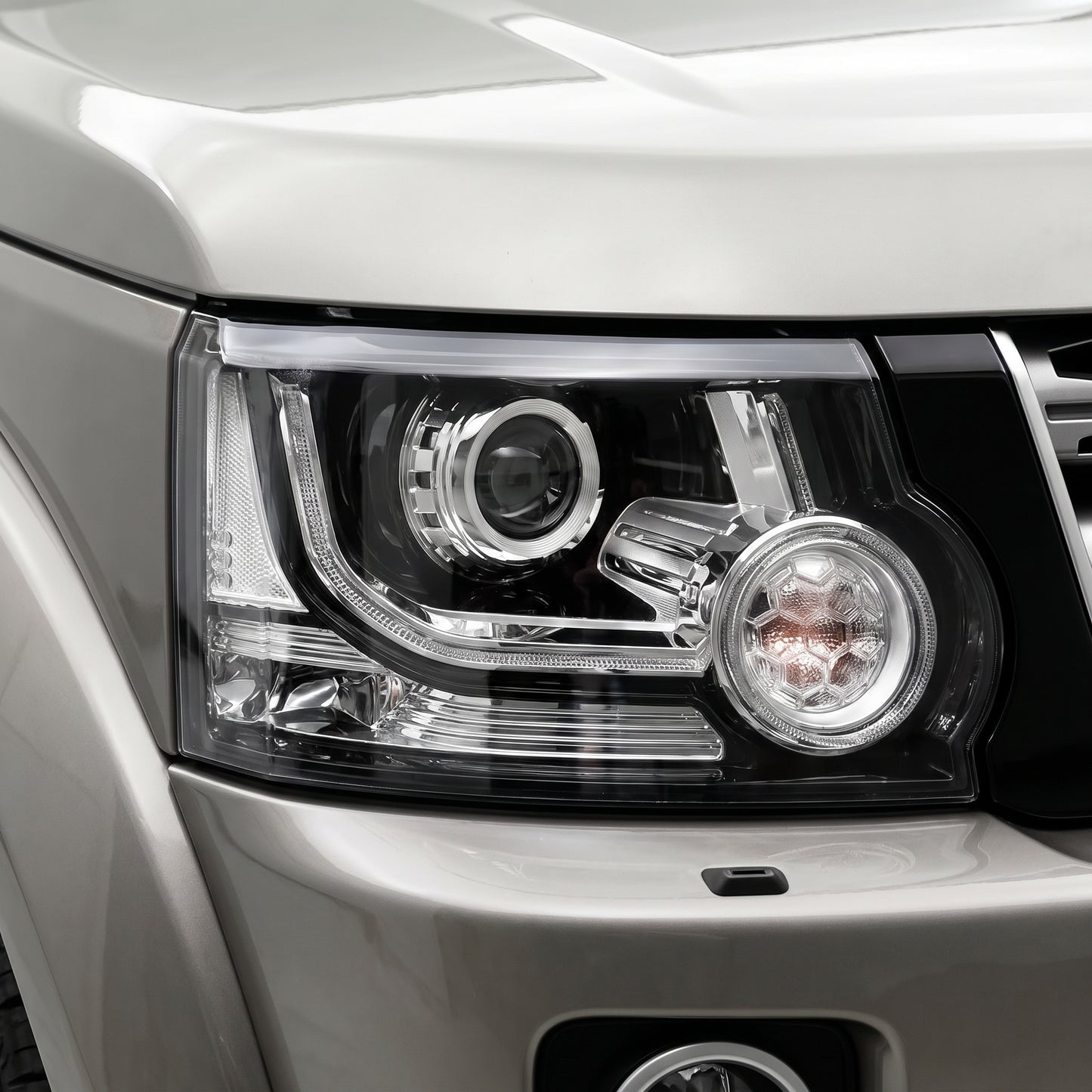 Land Rover Discovery IV L319 (2014 - 2016) Full LED DRL Headlights LH + RH