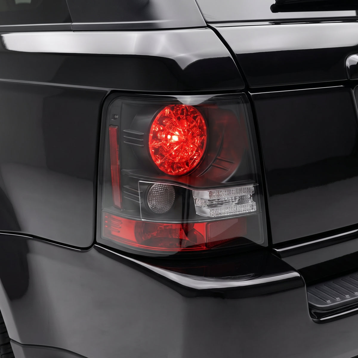 Land Rover Range Rover Sport L320 (2005 - 2009) Black LED Tail Lights LH + RH installed