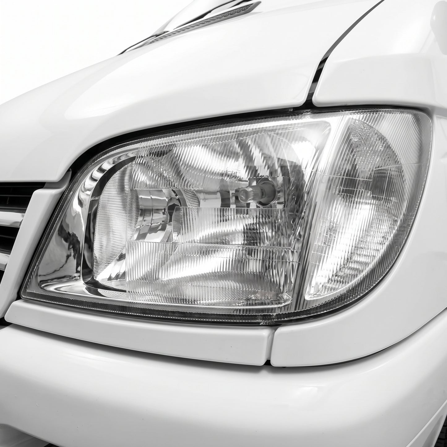Mercedes-Benz Sprinter Van (2000 - 2003) OEM Style Headlights LH + RH