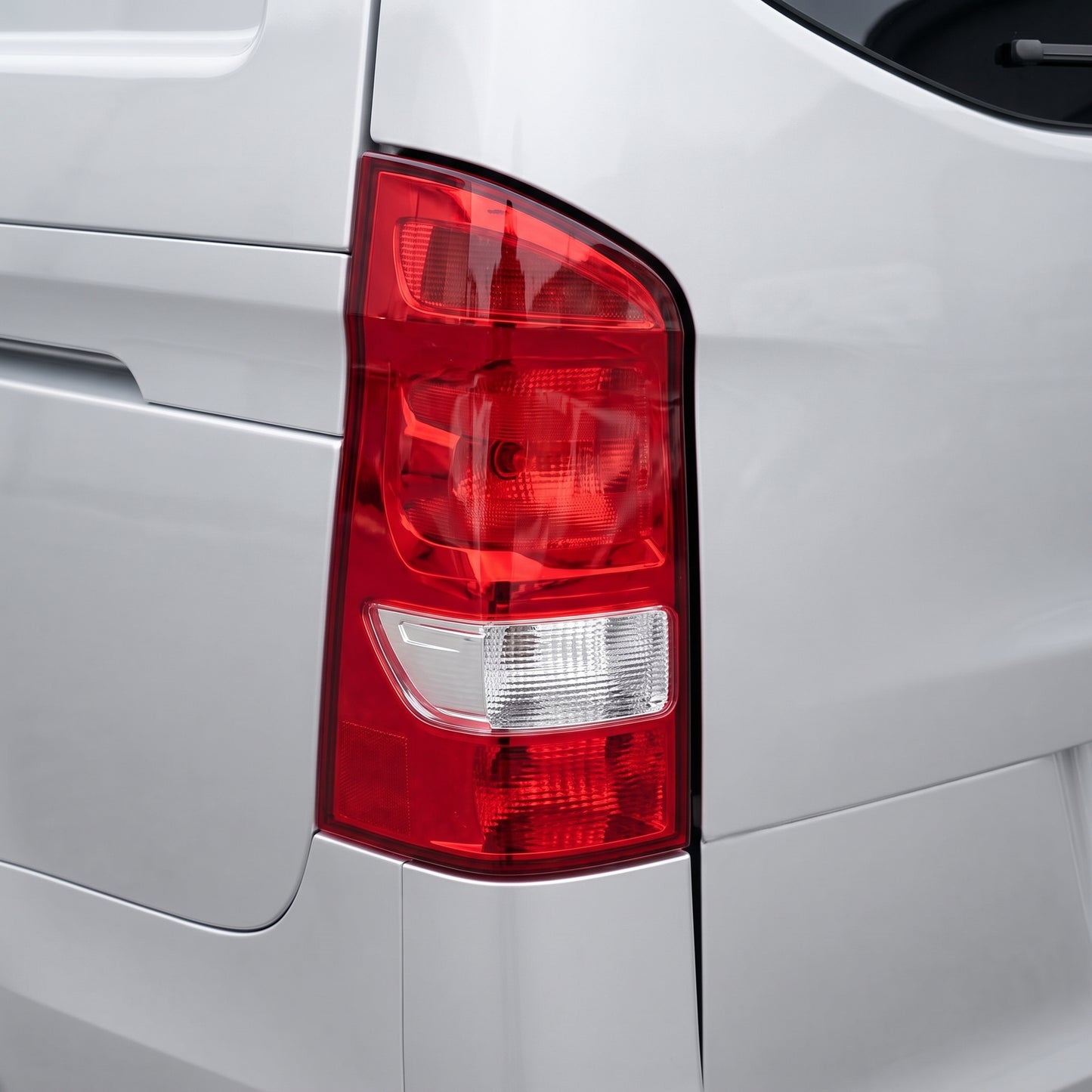 Mercedes-Benz Vito / Valente W447 (2015 - 2021) OEM Style Tail Lights LH + RH