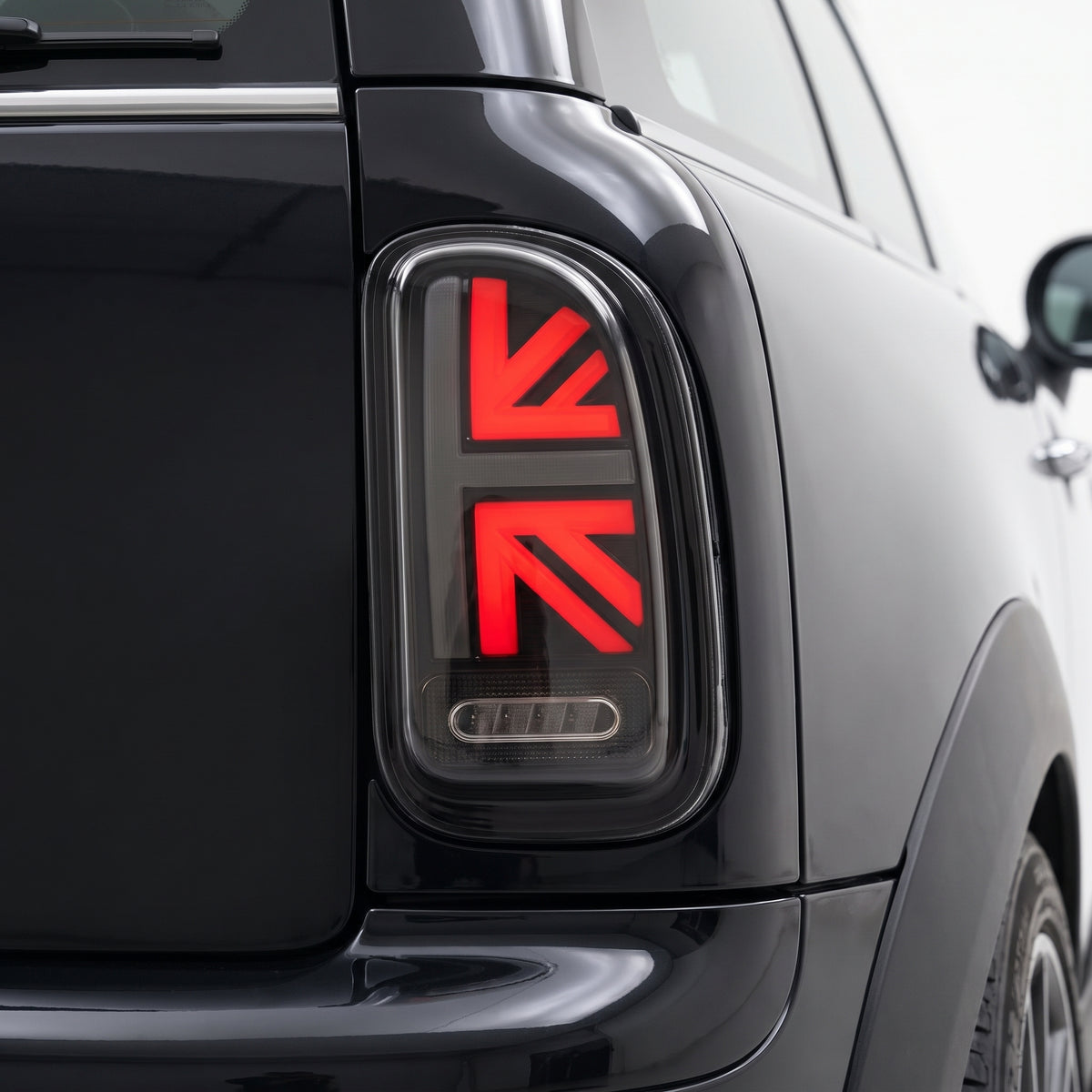 Mini Clubman R55 (2007 - 2014) Smoked Animation DRL Tail Lights LH + RH installed