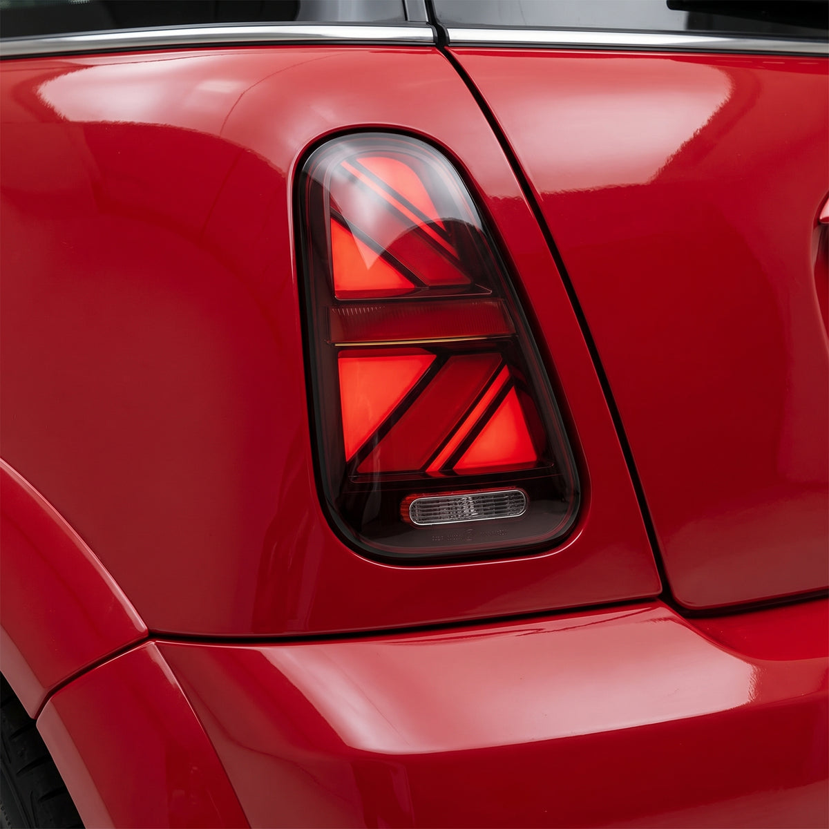 Mini Cooper R50 / R52 / R53 (2001 - 2006) Sequential Red Clear Full LED Tail Lights LH + RH installed