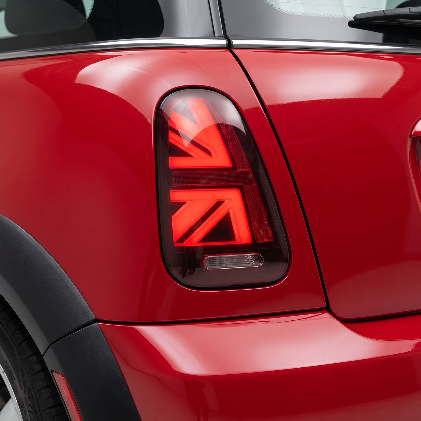 Mini Cooper R50 / R52 / R53 (2001 - 2006) Union Jack Style Sequential Red Full LED Tail Lights LH + RH