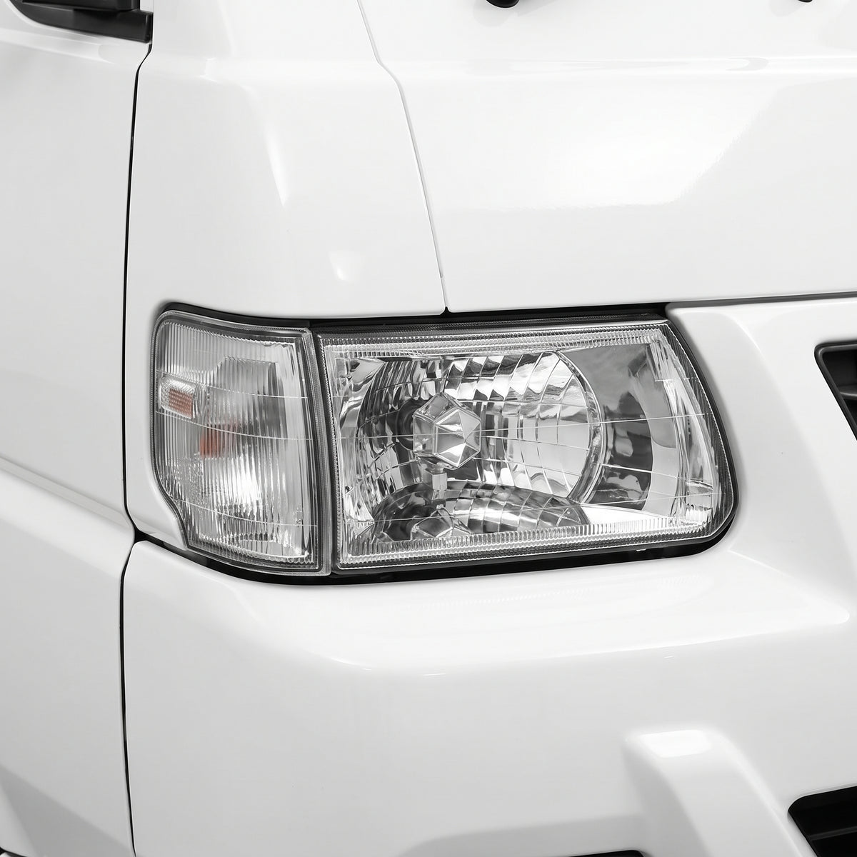 Mitsubishi L300 Express SJ (2000 - 2013) Halogen OEM Style Headlights LH + RH installed