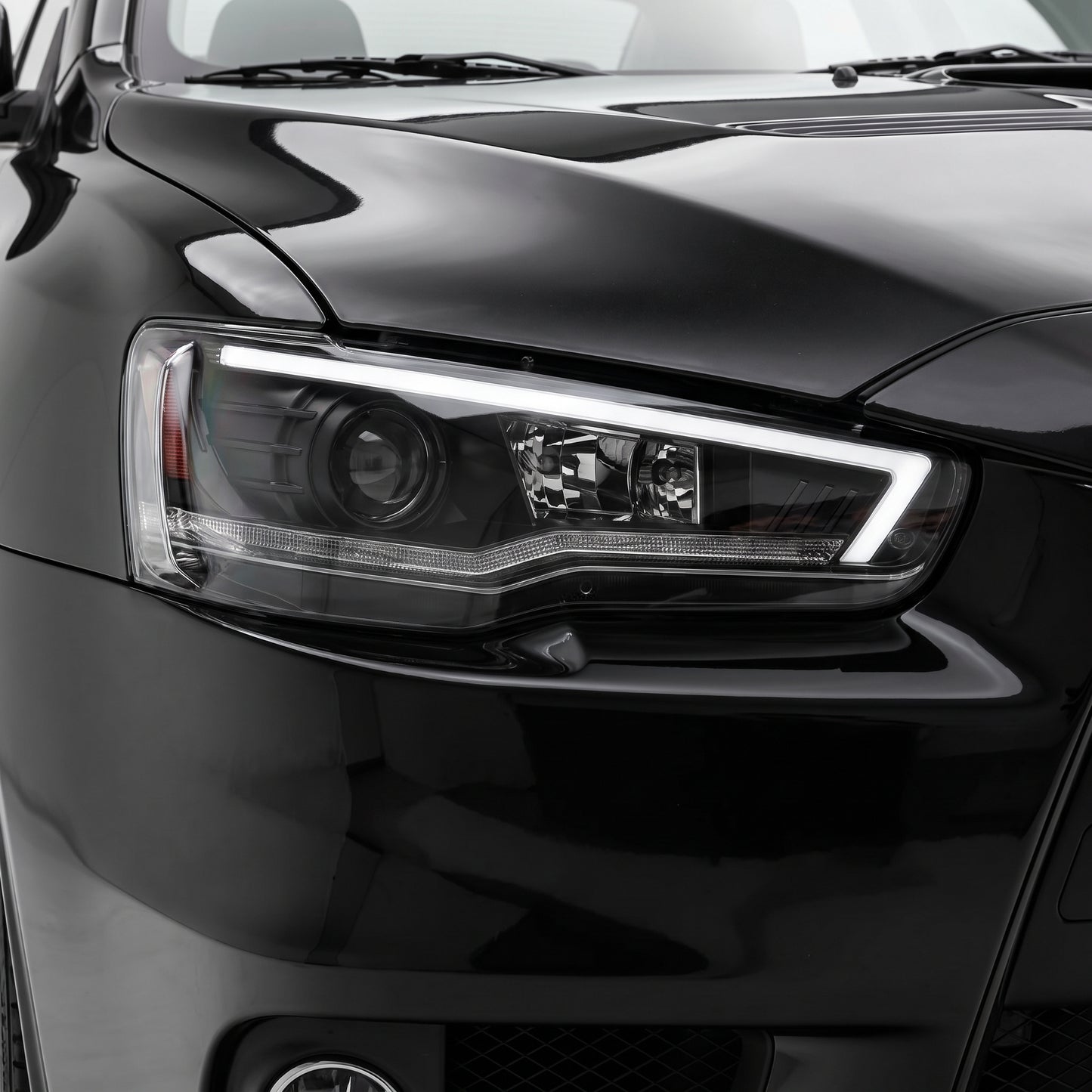Mitsubishi Lancer Evo 10 (2007 - 2017) Xenon / HID Model LED DRL Projector Headlights LH + RH