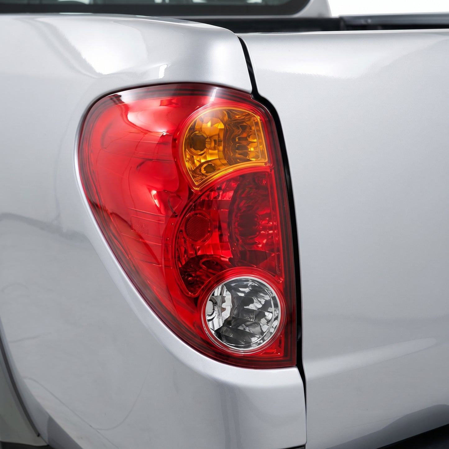 Mitsubishi Triton ML (2006 - 2009) OEM Style Tail Lights LH + RH