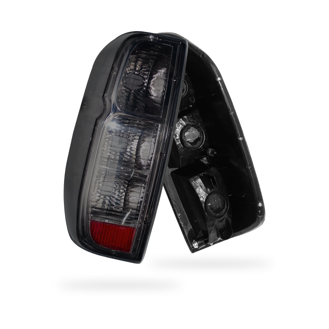Navara D40 Aftermarket-Style Tail Lights