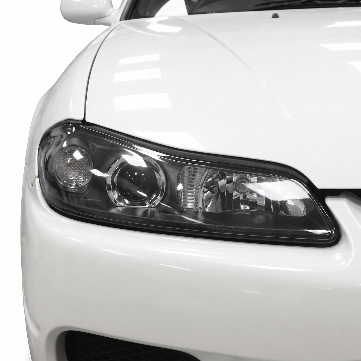 Nissan 200SX S15 (2000 - 2002) OEM JDM Style Projector Headlights LH + RH installed close-up