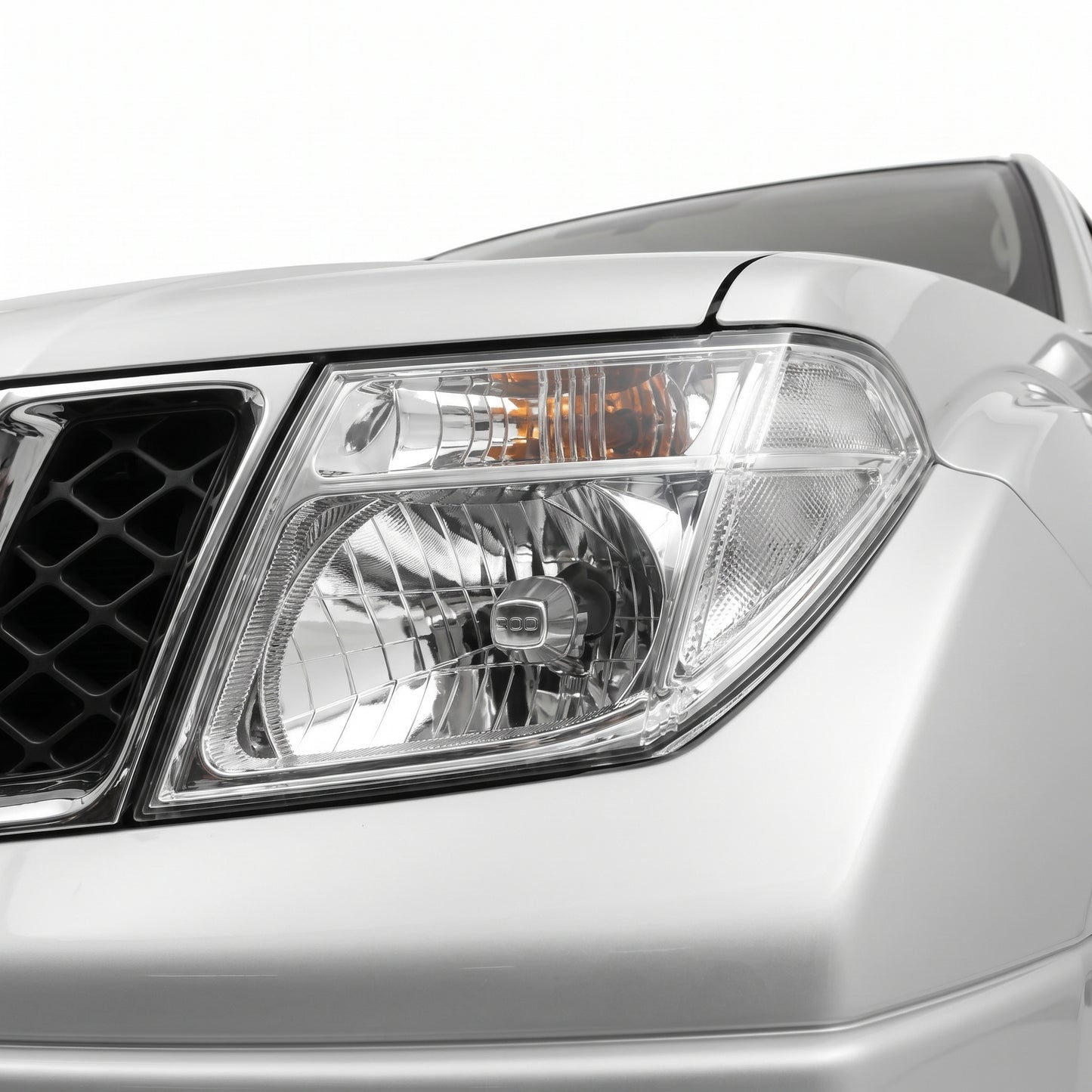 Nissan Navara D40 (2005 - 2010) Headlights LH + RH