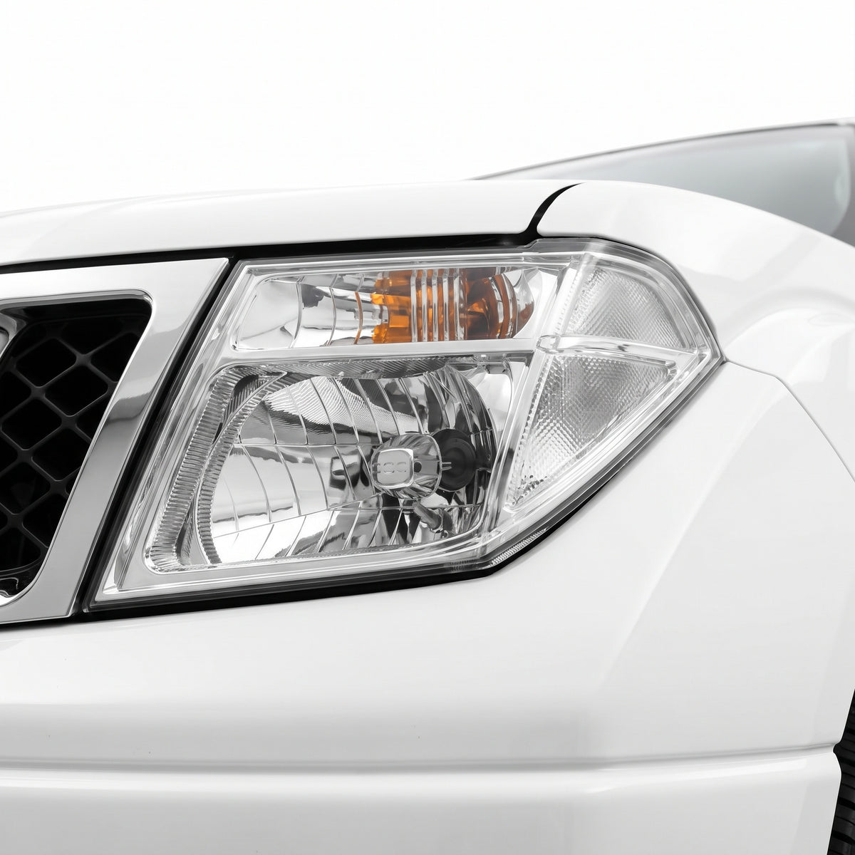 Nissan Navara D40 (2005 - 2010) OEM Style Headlights LH + RH installed close-up