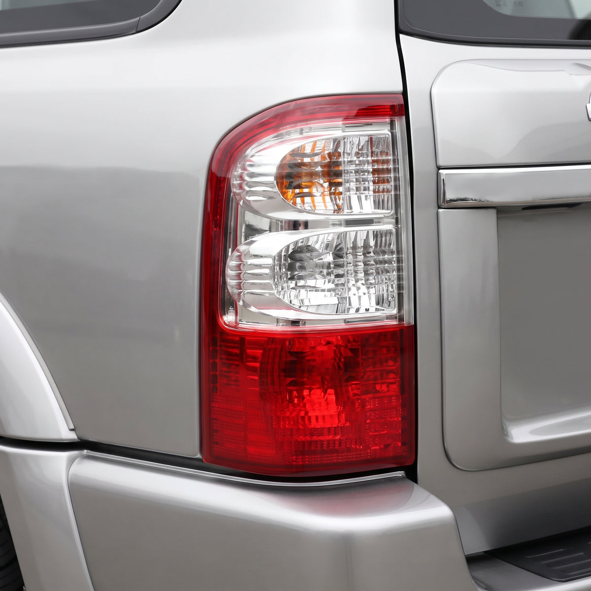 Nissan Patrol GU2 Y61 Wagon (2001 - 2004) OEM Style Tail Lights LH + RH