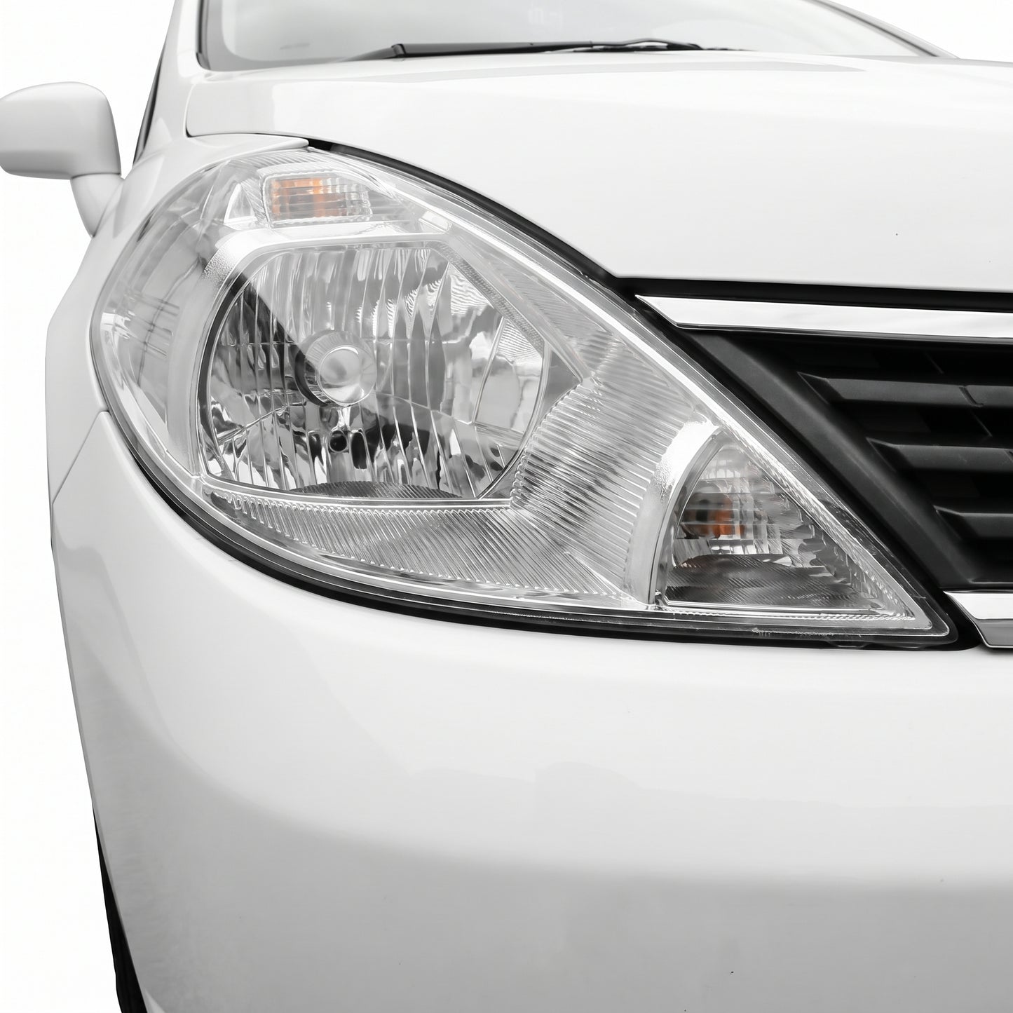Nissan Tiida C11 (2006 - 2009) Chrome Headlights LH + RH