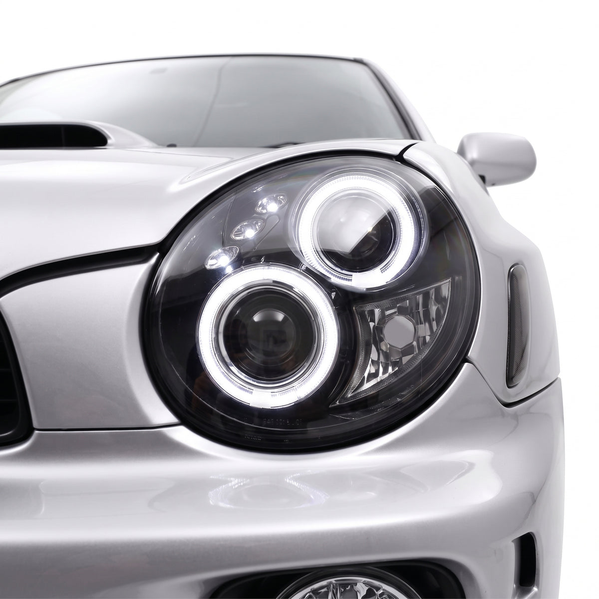 Subaru Impreza GD (2001 - 2003) Angel-Eyes DRL Projector Headlights Bugeye LH + RH installed close-up