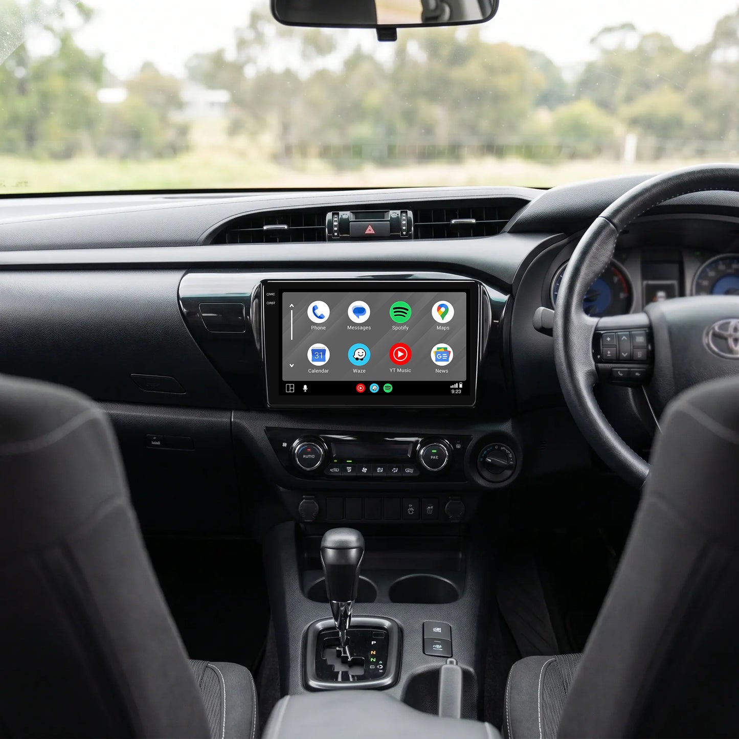 Toyota Hilux N80 (2015 - 2023) 10" 13.3" Wireless Android 16 Head Unit for Apple CarPlay / Android Auto