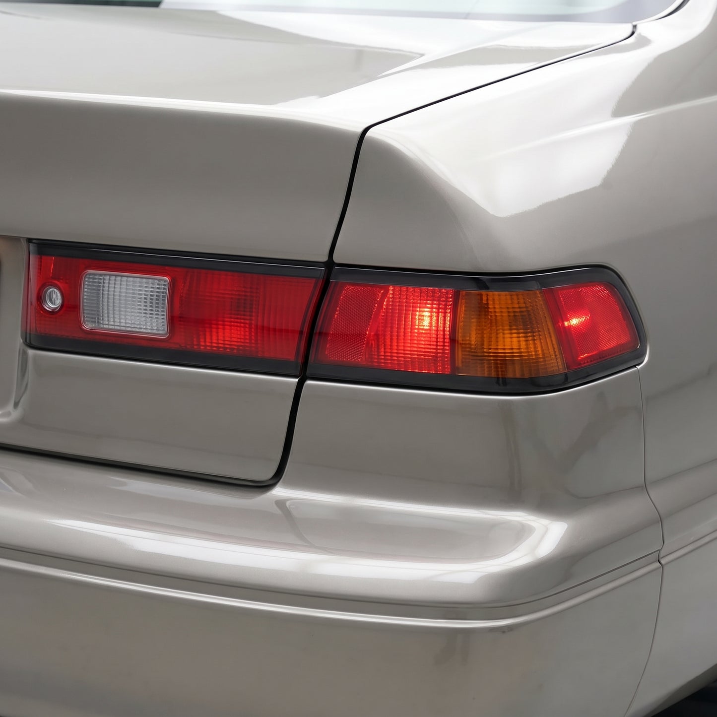 Toyota Camry XV20 (1997 - 2000) Outer Halogen Tail Lights LH + RH