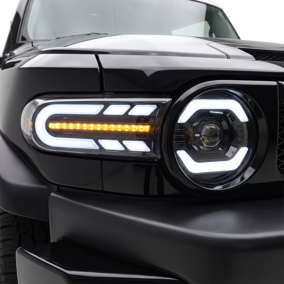 Toyota FJ Cruiser GSJ10R (2007 - 2017) Headlights LH + RH installed