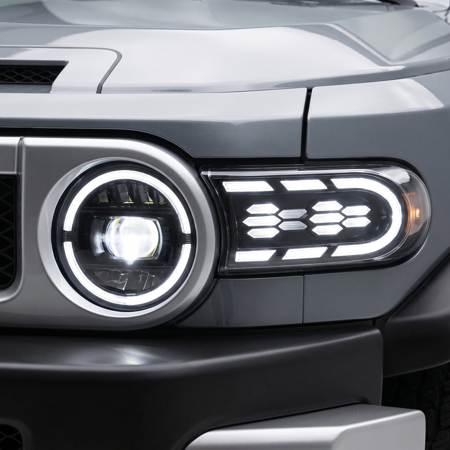 Toyota FJ Cruiser (2007 - 2020) Sequential Hexangonal Projector Headlights LH + RH
